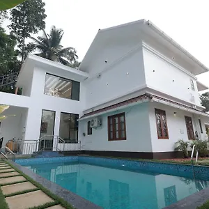Resort Tatvaura Wayanad, Padinjarathara